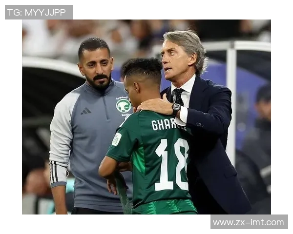 足球明星阿萨尔的传奇之路与辉煌成就探秘